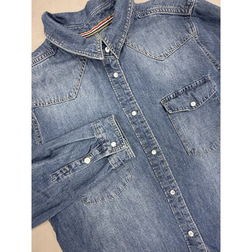 Thread & Supply Top Women's Blue Small Denim Pearl Snap Country Western Shirt